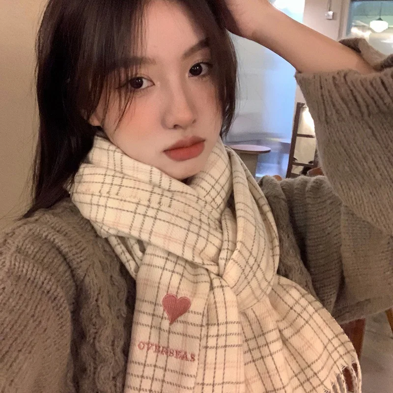 Winter New Love Embroidered Scarf Plaid Vintage Scarf for Students Outer Wear Warm Tassel Shawl for Women Wholesale
Winter New Love Embroidered Scarf Plaid Vintage Scarf for Students Outer Wear Warm Tassel Shawl for Women Wholesale