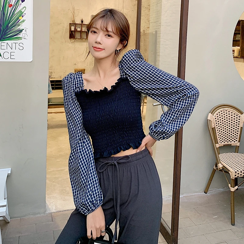 Blouse Women 2022 Autumn New Korean Fashion Square Collar Plaid Puff Sleeves Blouse Pleated Slimming Short Chiffon Crop Top
Blouse Women 2022 Autumn New Korean Fashion Square Collar Plaid Puff Sleeves Blouse Pleated Slimming Short Chiffon Crop Top