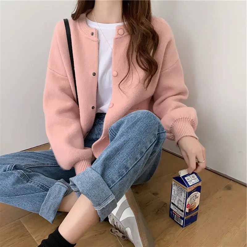 2024 Autumn Women Fashion Loose Solid Color Cardigan Female O-neck Sweater Coats Ladies Long Sleeve Knitted Outerwear Z544
2024 Autumn Women Fashion Loose Solid Color Cardigan Female O-neck Sweater Coats Ladies Long Sleeve Knitted Outerwear Z544