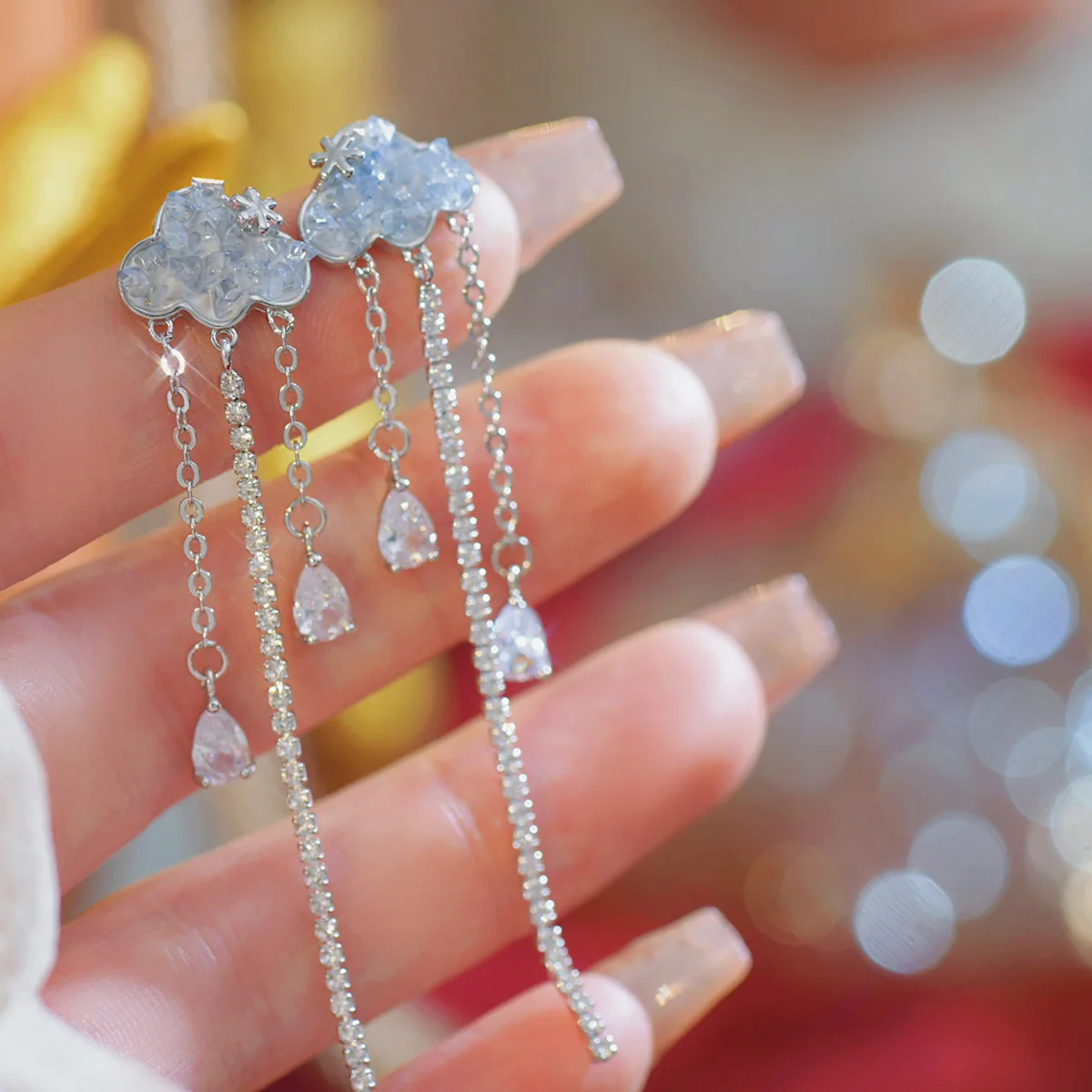 Exquisite Cloud Mass Romantic All-Mathc Tassel Earrings Glamour Top Quality Zircon Earrings Temperament Pendant Jewelry
Exquisite Cloud Mass Romantic All-Mathc Tassel Earrings Glamour Top Quality Zircon Earrings Temperament Pendant Jewelry