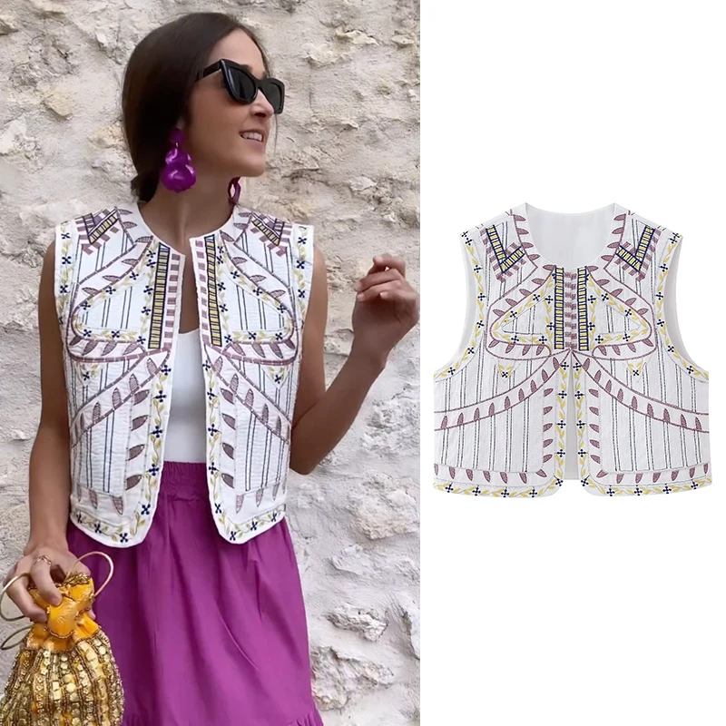 Vest Top Women's Summer 2023 New Embroidery Fashion Street Joker Women's Vest Tops Chic Elegant Young O-neck Top Students
Vest Top Women's Summer 2023 New Embroidery Fashion Street Joker Women's Vest Tops Chic Elegant Young O-neck Top Students