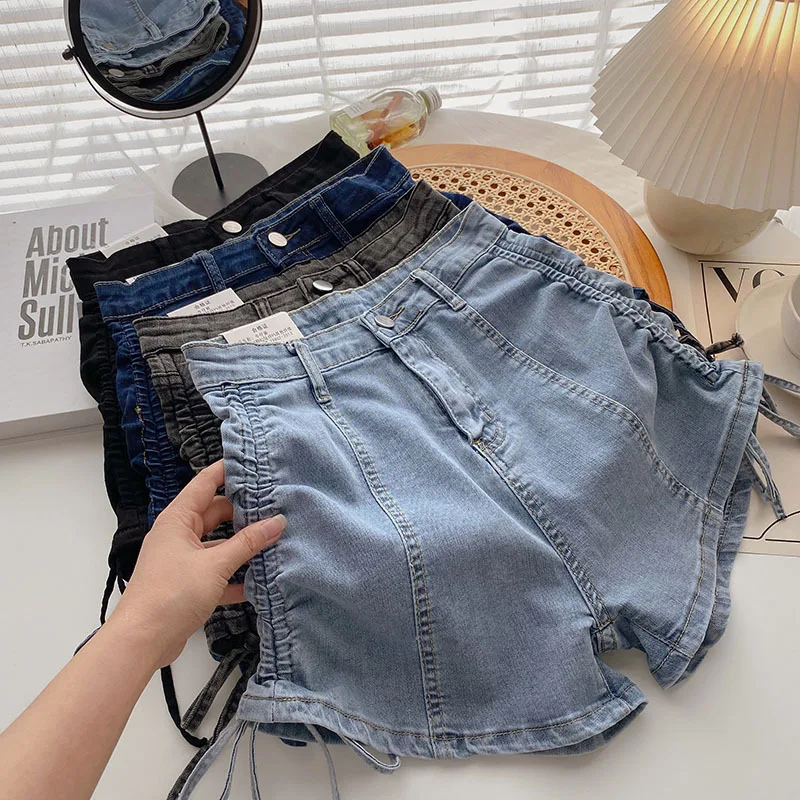 Urban Women's Jeans Shorts Woman Fashion Denim Korean Streetwear Female Large Size Short Women's Jean Summer Baggy High Waist 
Urban Women's Jeans Shorts Woman Fashion Denim Korean Streetwear Female Large Size Short Women's Jean Summer Baggy High Waist