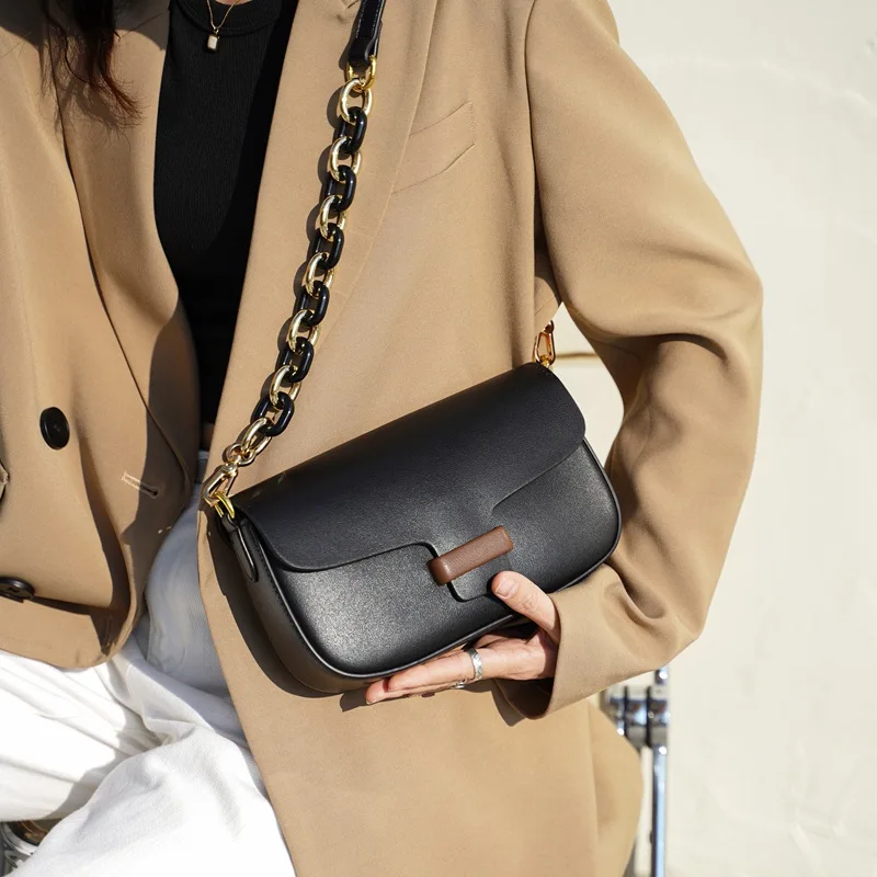 New Casual Genuine Leather Crossbody Bags For Women Leather Chain Female Shoulder Bag Messenger Bag Phone Purse Bolso 8101
New Casual Genuine Leather Crossbody Bags For Women Leather Chain Female Shoulder Bag Messenger Bag Phone Purse Bolso 8101
