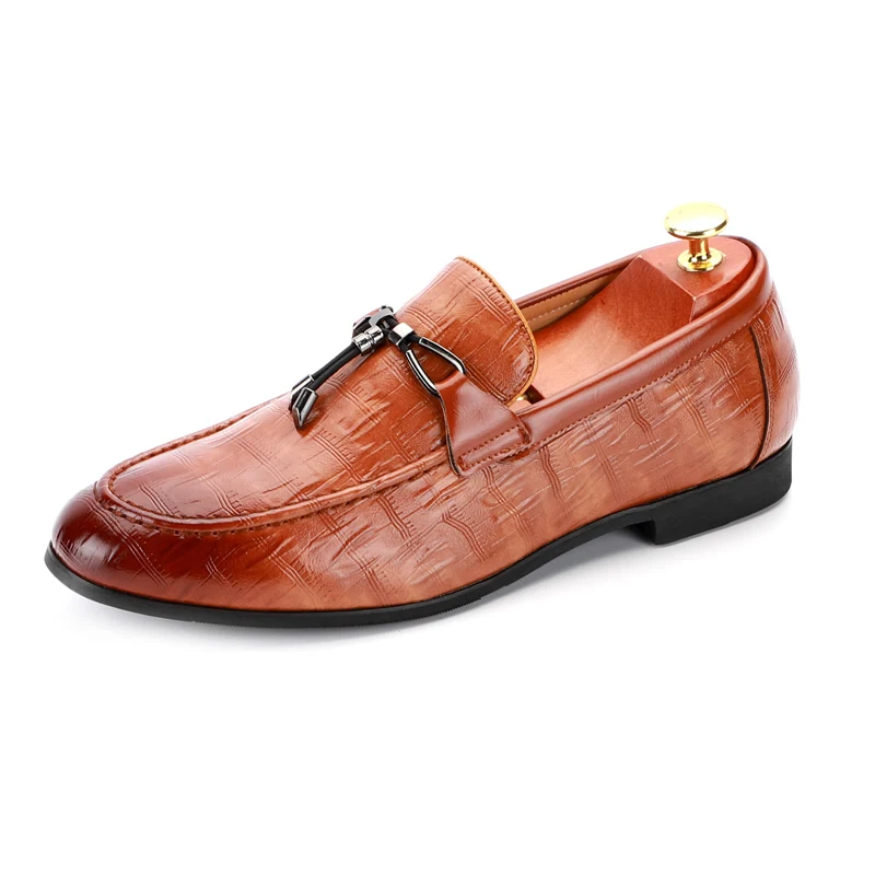2023 Men Shoes Loafers Brogue Men Leather Formal Dress Shoes Man Comfortable Office Party Footwear
2023 Men Shoes Loafers Brogue Men Leather Formal Dress Shoes Man Comfortable Office Party Footwear