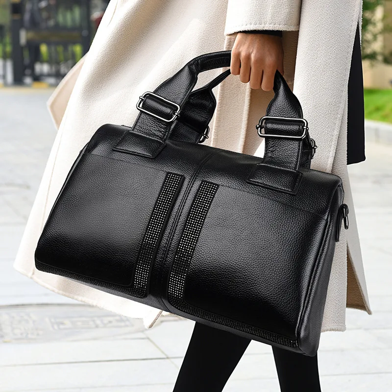 High Quality Leather Women's Fashion Versatile Shoulder Bags Large-capacity Commuting Female Handbags Ladies Crossbody Bags
High Quality Leather Women's Fashion Versatile Shoulder Bags Large-capacity Commuting Female Handbags Ladies Crossbody Bags