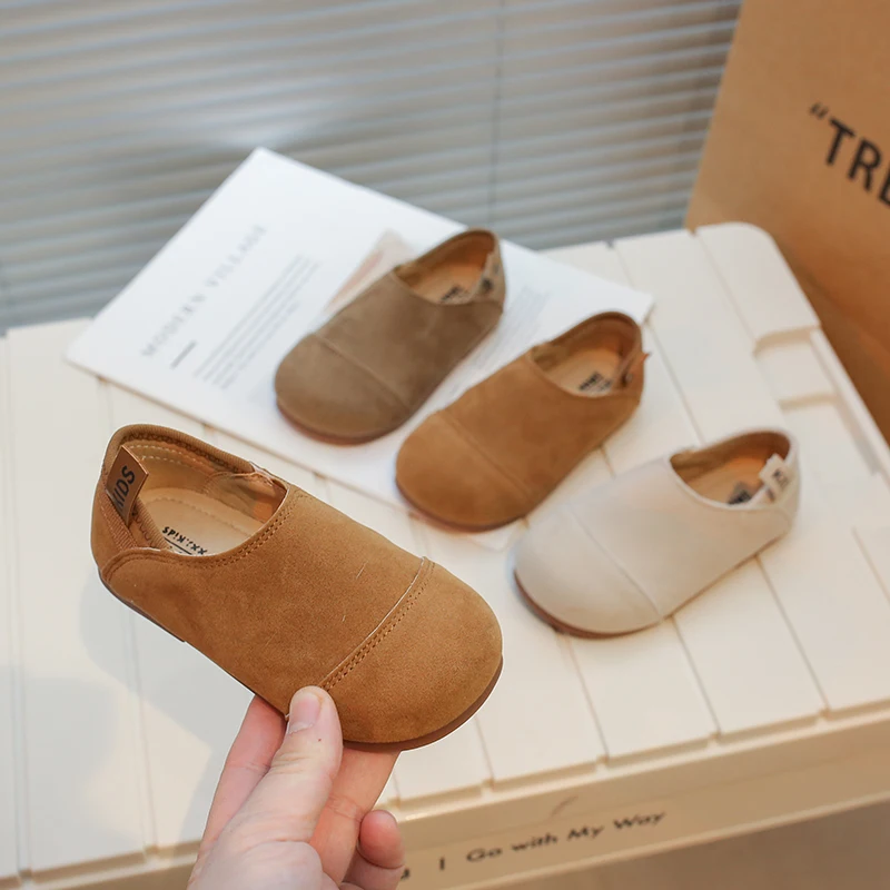 Girls Loafers Shoes 2024 Fashion Spring Autumn Kids Children Wide Leather Splicing Comfortable Princess Rubber Flat Shoes Baby
Girls Loafers Shoes 2024 Fashion Spring Autumn Kids Children Wide Leather Splicing Comfortable Princess Rubber Flat Shoes Baby