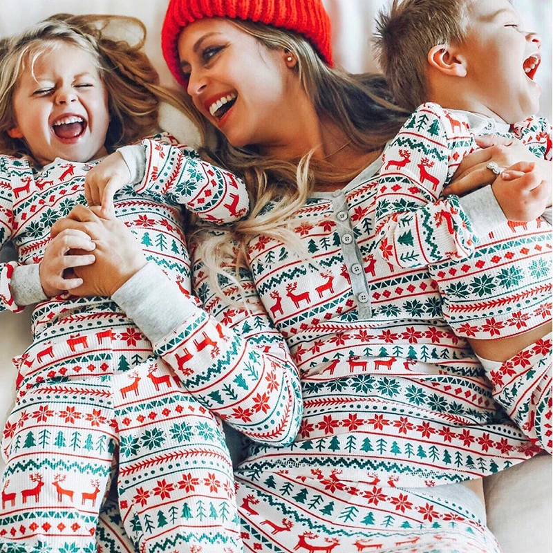 

Семейный образ зима 2022 новый год мать дочь Семейные парные рождественские пижамы модные детские рождественские пижамы для мамы
