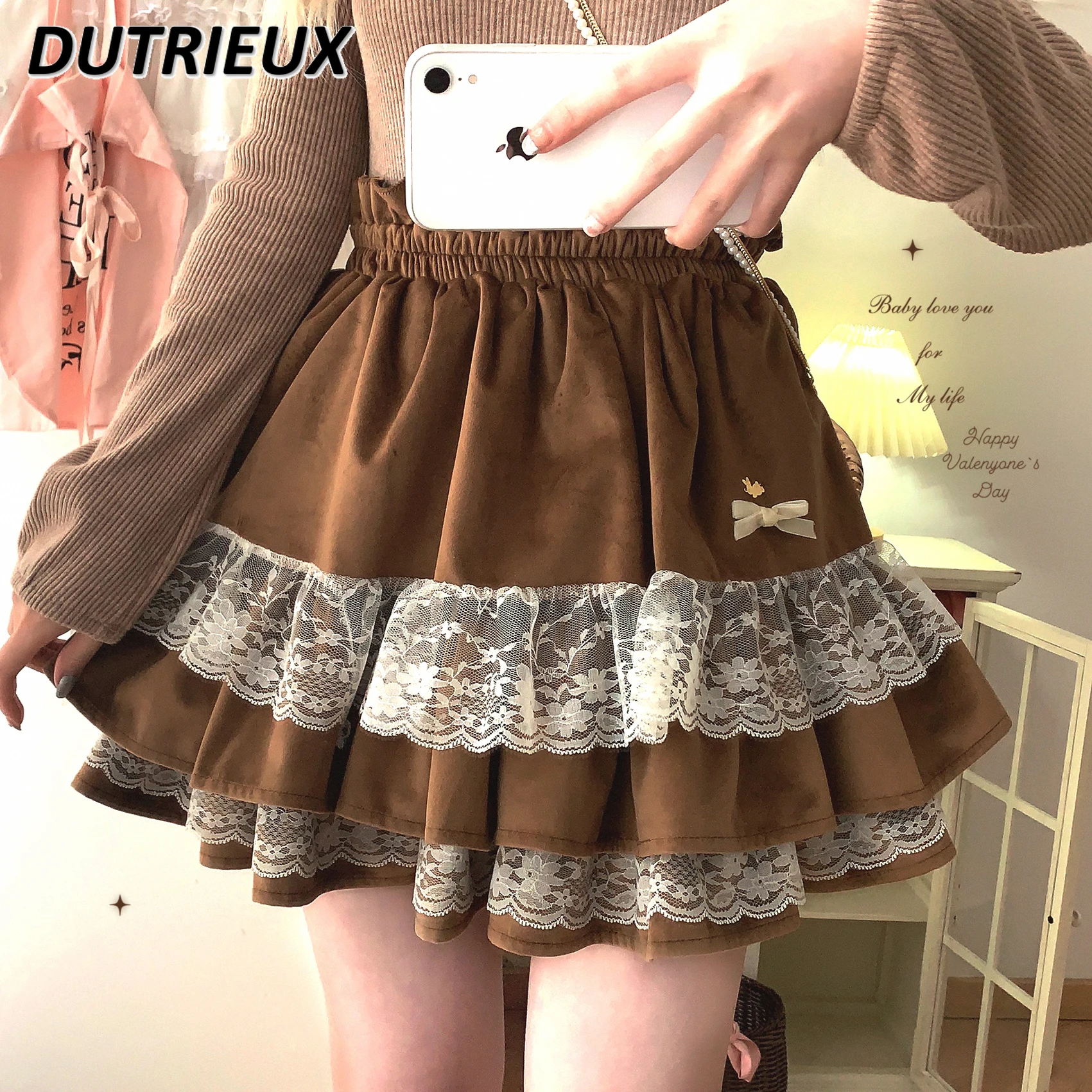 All-Matching High Waist Velvet Material Retro Short Skirt Spring and Autumn New Elastic Waist Lace Bow A-Line Skirt for Women
All-Matching High Waist Velvet Material Retro Short Skirt Spring and Autumn New Elastic Waist Lace Bow A-Line Skirt for Women