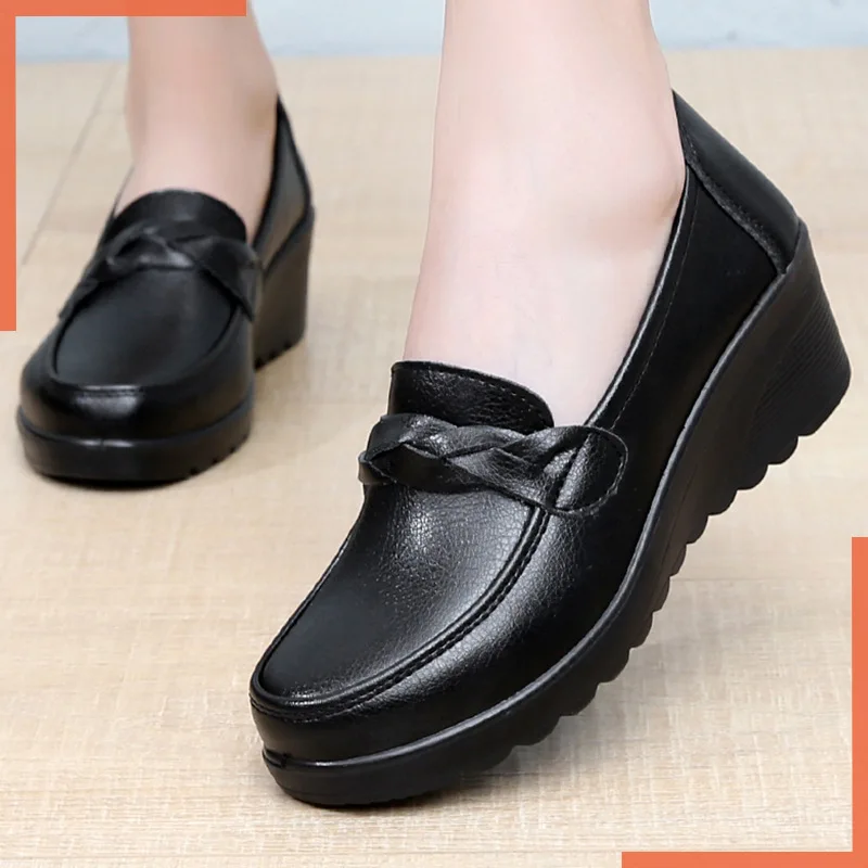 Spring Autumn Women's fashion Pumps comfortable shoes woman soft leather wedges casual single shoes mother high heels shoes
Spring Autumn Women's fashion Pumps comfortable shoes woman soft leather wedges casual single shoes mother high heels shoes