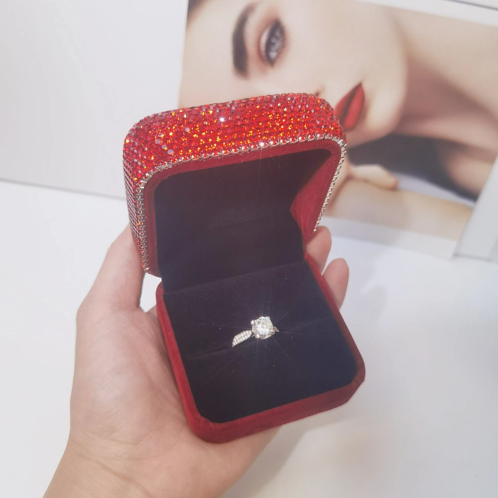Набор бриллиантов в виде кольца для помолвки на День святого Валентина женская свадебная винтажная шкатулка для ювелирных изделий Органайзер для демонстрации 
Набор бриллиантов в виде кольца для помолвки на День святого Валентина женская свадебная винтажная шкатулка для ювелирных изделий Органайзер для демонстрации