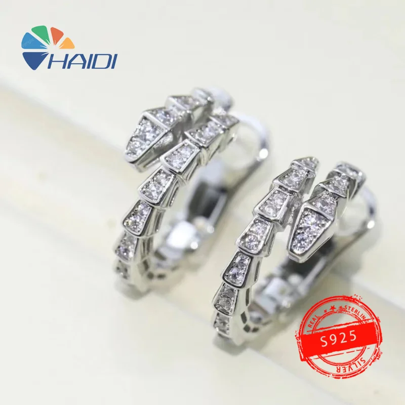 BV 1:1 Customized S925 Silver Shiny Snake Bone Inlaid Earrings Luxury Design Fashion Jewelry Party Gifts Valentine's Day
BV 1:1 Customized S925 Silver Shiny Snake Bone Inlaid Earrings Luxury Design Fashion Jewelry Party Gifts Valentine's Day