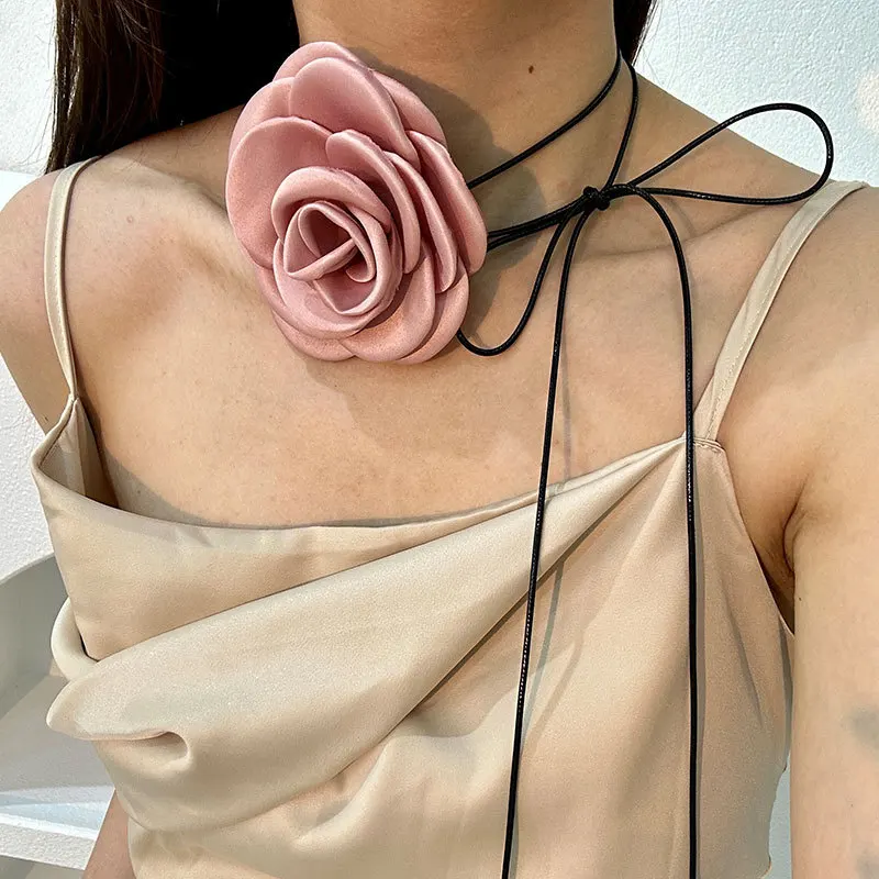 

New Exaggerated Romantic Big Flower Clavicle Chain Necklace for Women Sexy Elegant Adjustable Rope Festivals Choker Accessories