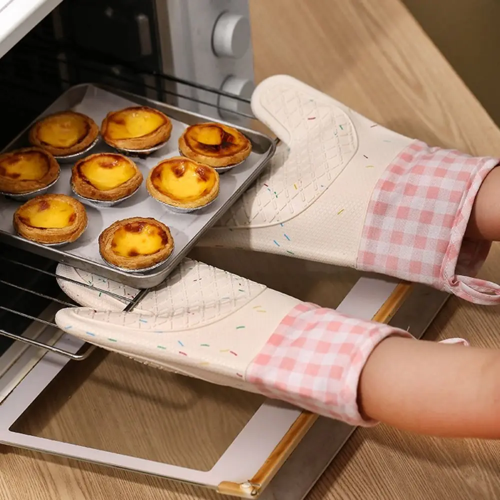 

with Quilted Liner Oven Mitt Versatile Barbecue Mitten Non-slip Microwave Glove Heat Resistant Silicone Gloves