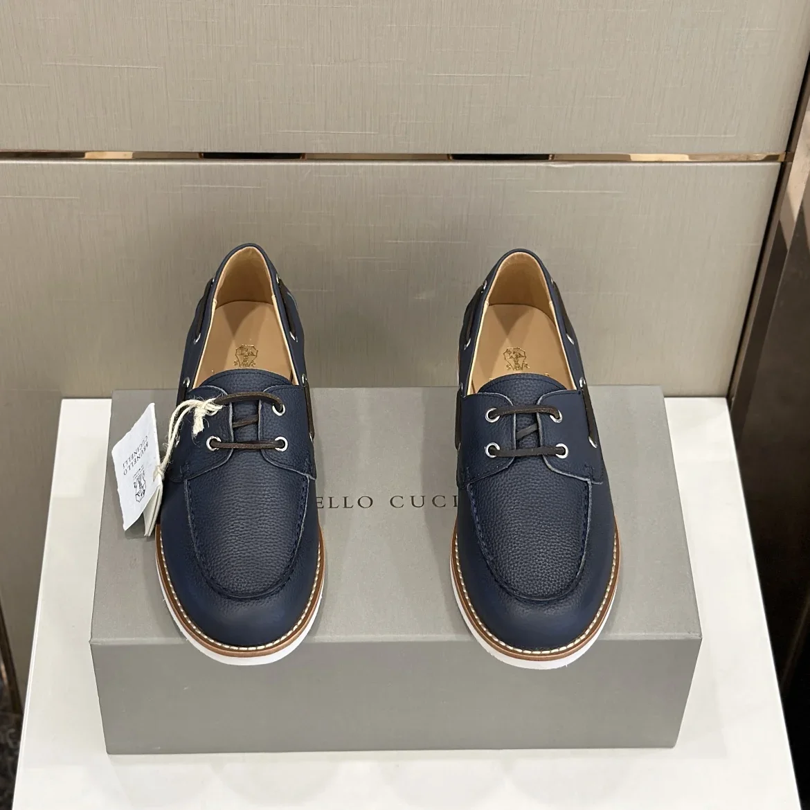 BILLIONAIRE SIJITONGDA 2024 women Sports Shoes Coach Competition Breathable Fashion Casual Shoes39——46
BILLIONAIRE SIJITONGDA 2024 women Sports Shoes Coach Competition Breathable Fashion Casual Shoes39——46