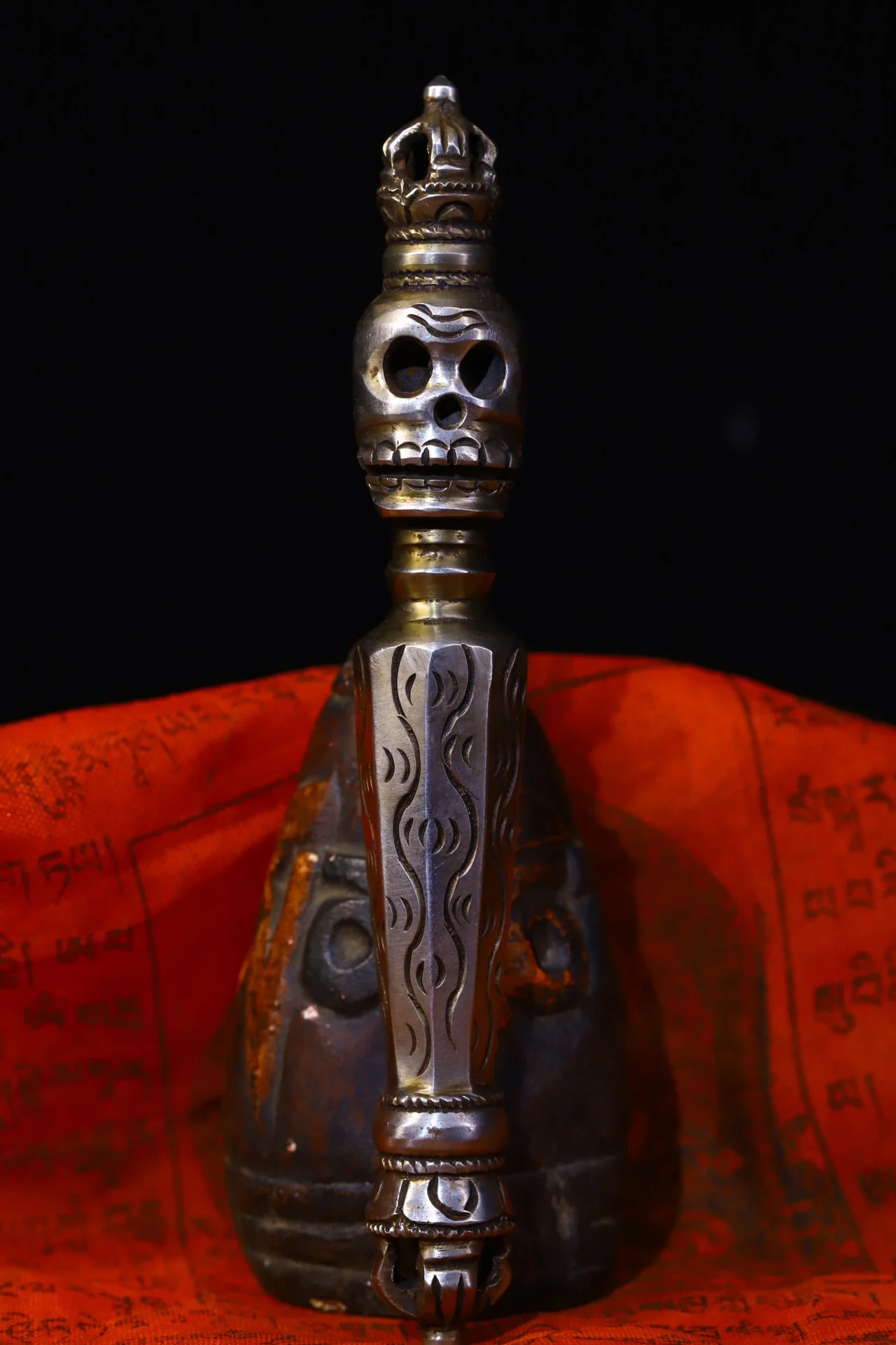 CHina Elaboration Old Tibet Tiantie Iron Meteorite Hand Made Chiseling Buddhism A Magic Weapon Metal Crafts Home Decorate#14
CHina Elaboration Old Tibet Tiantie Iron Meteorite Hand Made Chiseling Buddhism A Magic Weapon Metal Crafts Home Decorate#14