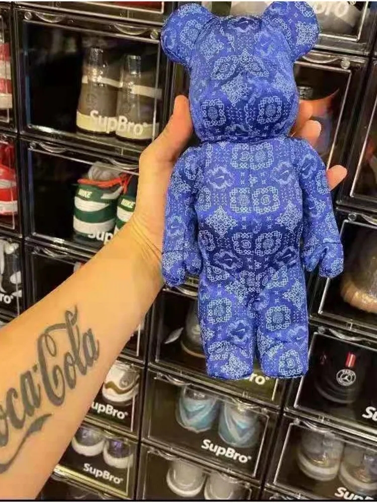 Blue Silk Bearbrick 400% Toy Doll Model Kawaii High Quality Bearbrick 28cm Cartoon Anime Action Figure Decoration Birthday Gift
Blue Silk Bearbrick 400% Toy Doll Model Kawaii High Quality Bearbrick 28cm Cartoon Anime Action Figure Decoration Birthday Gift