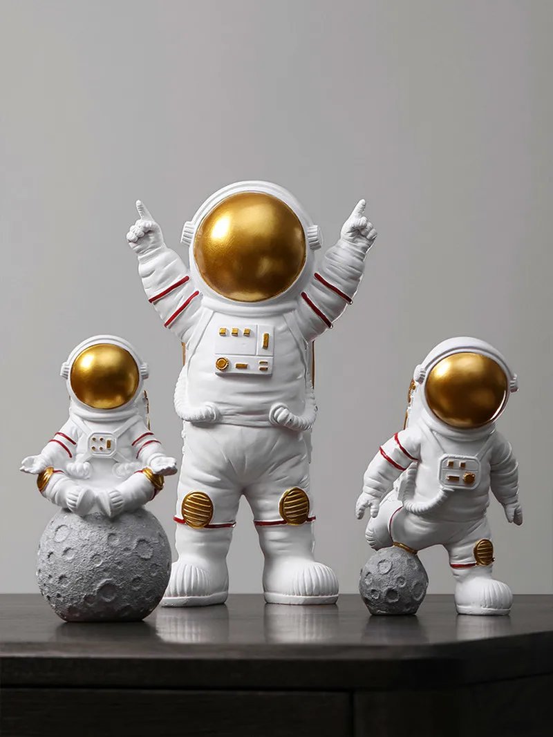 3 Pcs Creative Astronaut Small Ornaments Astronaut Modern Living Room Wine Cabinet TV Cabinet Children's Room Home Decorations
3 Pcs Creative Astronaut Small Ornaments Astronaut Modern Living Room Wine Cabinet TV Cabinet Children's Room Home Decorations