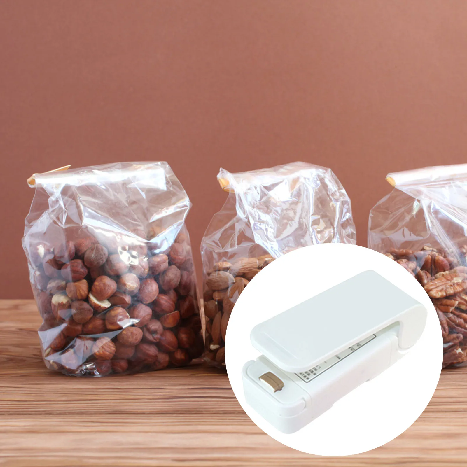 Mini Heating Sealers Plastic Bag Sealing Machine Snack Food Sealing Machine Moisture Proof Kitchen Storage Tools Portable Sealer
Mini Heating Sealers Plastic Bag Sealing Machine Snack Food Sealing Machine Moisture Proof Kitchen Storage Tools Portable Sealer
