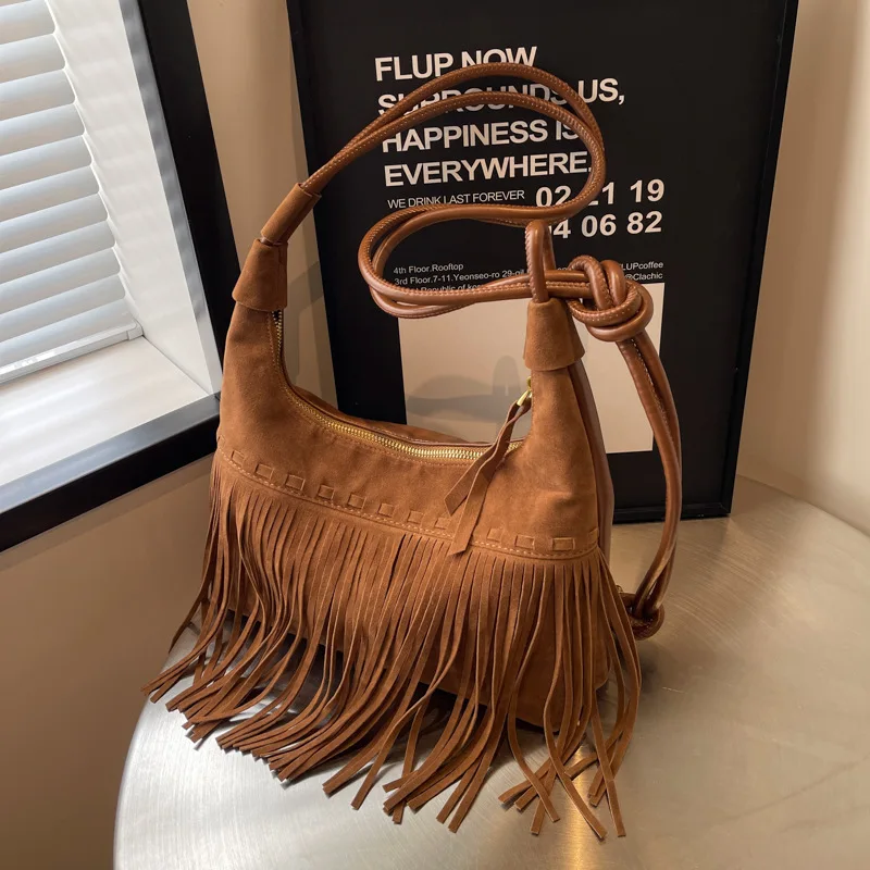 Niche Design Brown Bag Women's 2023 Autumn and Winter Popular New Deerskin Fleece Tassel Shoulder Large Capacity Tote Bag
Niche Design Brown Bag Women's 2023 Autumn and Winter Popular New Deerskin Fleece Tassel Shoulder Large Capacity Tote Bag