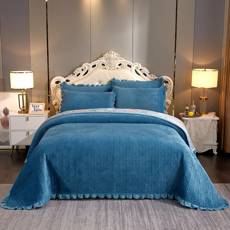 3pcs Set Soft Flannel Quilting Bed Cover Winter Thick Velvet Bedspread Super Non-slip Breathable Bedsheet with 2pcs pillowcase
3pcs Set Soft Flannel Quilting Bed Cover Winter Thick Velvet Bedspread Super Non-slip Breathable Bedsheet with 2pcs pillowcase