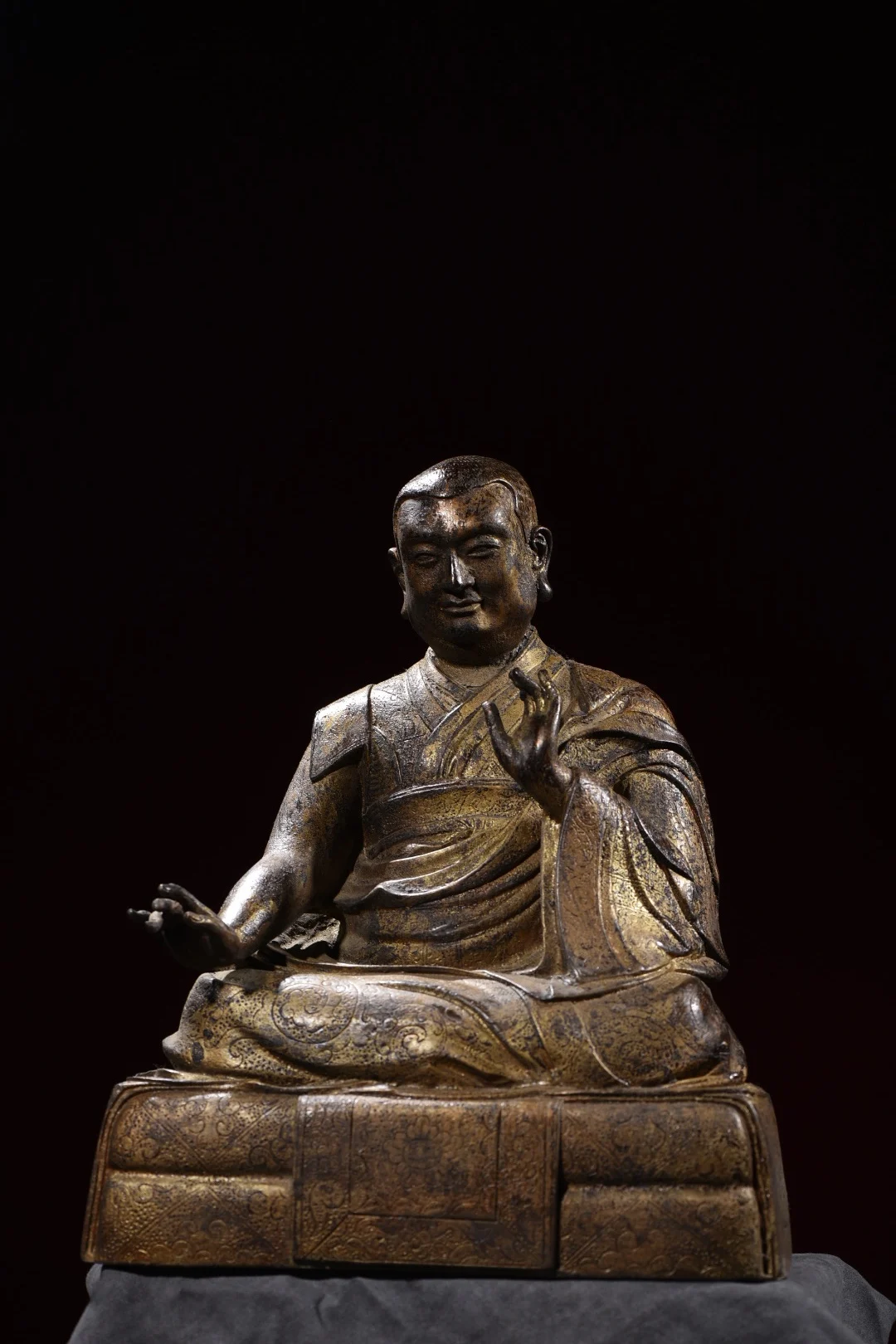 14"Tibet Temple Collection Old Bronze Gilding Cinnabar Painted Guru Buddhist Teacher Sitting Buddha Worship Hall Town house
14"Tibet Temple Collection Old Bronze Gilding Cinnabar Painted Guru Buddhist Teacher Sitting Buddha Worship Hall Town house