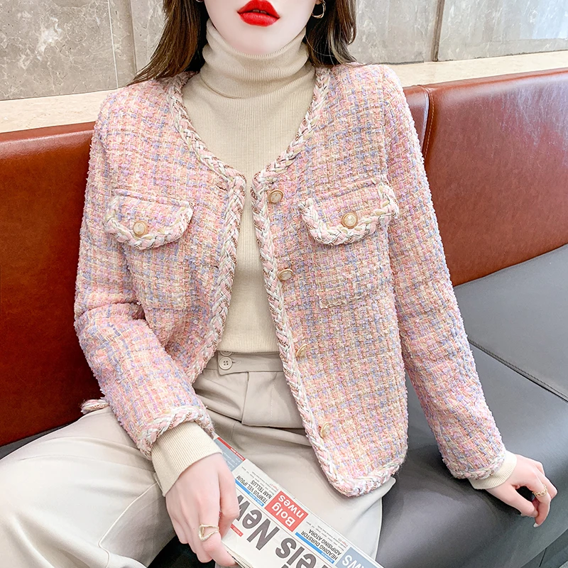 Autumn New Temperament Ladies O-Neck Pearl Buttons Pink Tweed Jacket Coat Women Vintage Woven Casual Short Outwear Tops
Autumn New Temperament Ladies O-Neck Pearl Buttons Pink Tweed Jacket Coat Women Vintage Woven Casual Short Outwear Tops