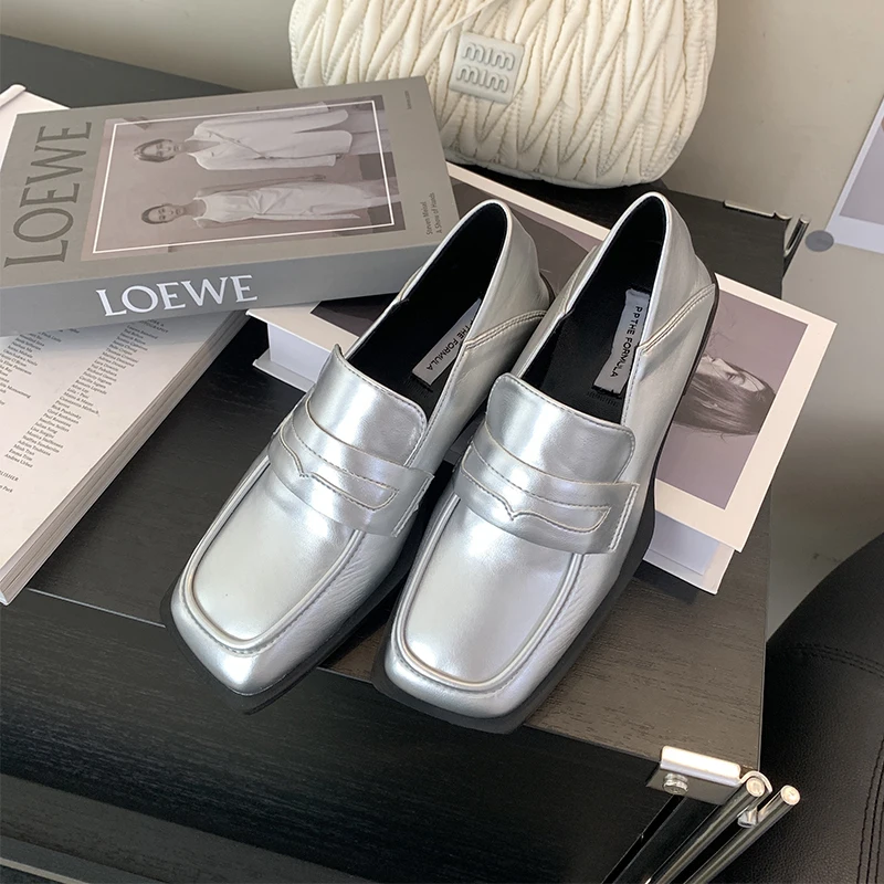Spring Shoes For Women British Low Heel College Casual Loafers Genuine Leather Fashion Shoes Cow Pumps Slippers Girls WHSLE MTO
Spring Shoes For Women British Low Heel College Casual Loafers Genuine Leather Fashion Shoes Cow Pumps Slippers Girls WHSLE MTO