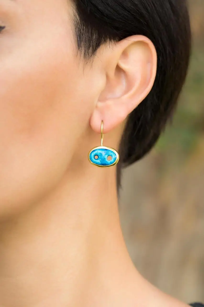 Syriac Evil Eye Bead Gilded Silver Earring 4738 High Quality Hand Made Original Filigree Silver Jewellery Gift for Women
Syriac Evil Eye Bead Gilded Silver Earring 4738 High Quality Hand Made Original Filigree Silver Jewellery Gift for Women