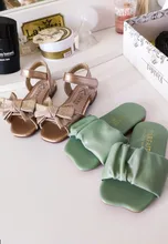 Sandalias de verano para niñas, chanclas plisadas con volantes, de princesa, para baño, natación, interior y exterior