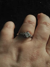 Huitan-Anillo de boda con corte cuadrado de circonia cúbica, ajuste de Color dorado, anillos de compromiso de moda para mujer, el mejor regalo de Navidad