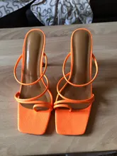 Zapatos de tacón alto y fino con estampado de serpiente para mujer, sandalias sexys con punta cuadrada, para verano, 2020