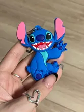 Anime Stitch llavero figura PVC dibujo animado anillo 3D doble lado clave cadena lindo anillo clave titular regalo de mochila Decoración