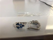 Pendientes de tuerca inusuales para mujer, joyería coreana, regalo de San Valentín, bisutería de Color rojo y plateado, pendientes de precio de fábrica, 1 par