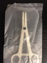 Pinza de ombligo redonda estéril desechable, alicates triangulares abiertos, herramientas para Piercing en la oreja y la nariz, suministros de perforaciones para tatuaje, 1 ud.