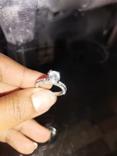 Encanto repleto de circonita anillo de compromiso de cristal de las señoras de moda anillo de nuevo 2020