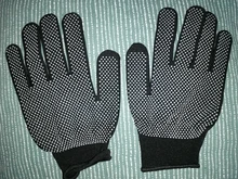 1 par de alisador de pelo permanente rizador de pelo guante de dedo resistente al calor Color negro y gris