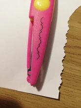 Tijeras de encaje para niños, accesorio de Metal y plástico para manualidades, libros de recortes, foto y colores, decoración de diario de papel con 6 patrones, 1 ud.