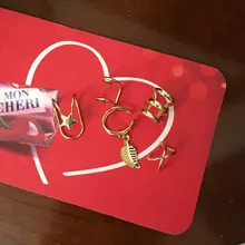 Pendiente de cartílago falso para hombre y mujer, Arete de hojas doradas sin perforación, Clips para las orejas, joyería para hombre y mujer, regalos al por mayor