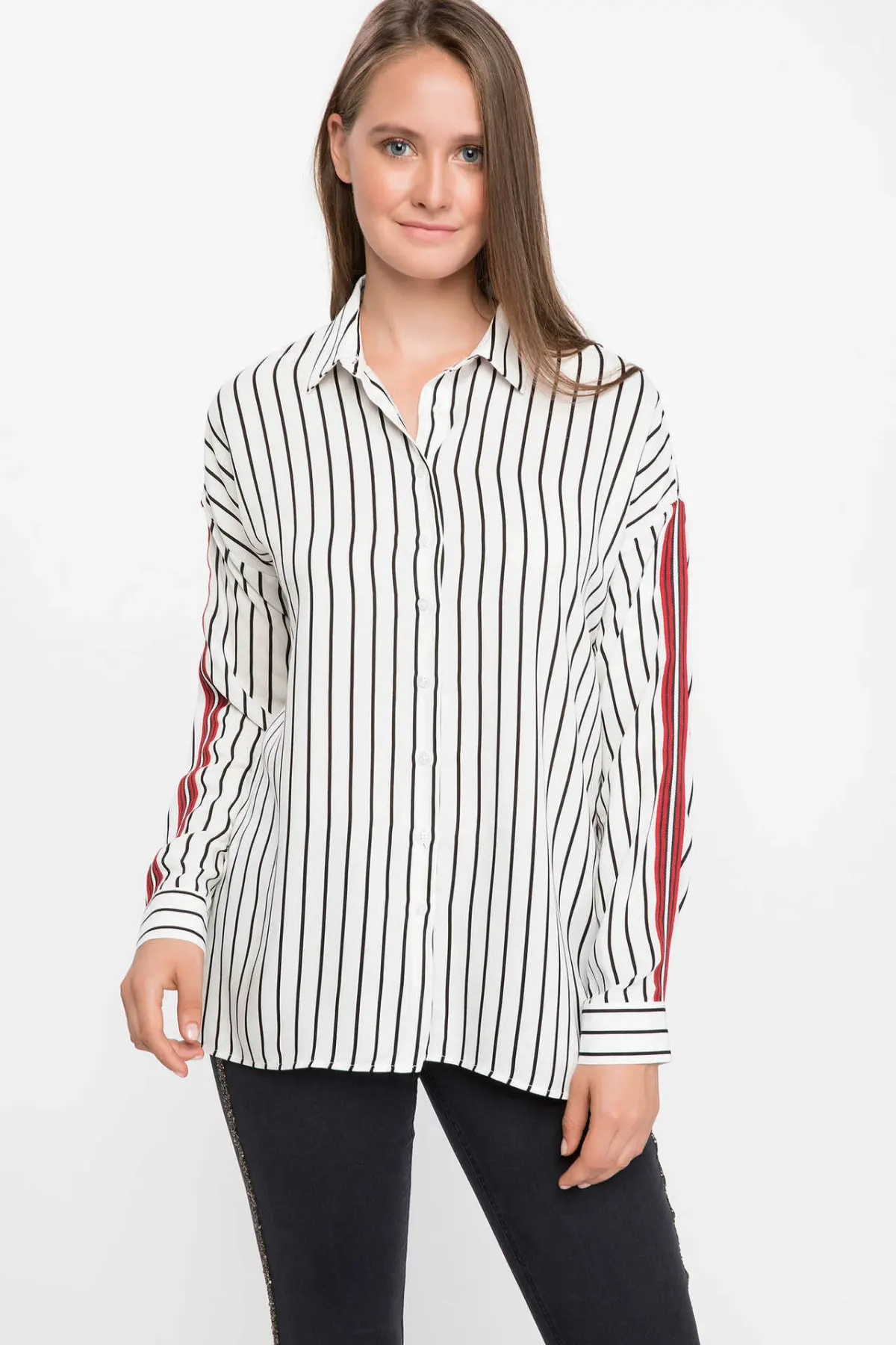DeFacto Woman Long Sleeve Shirt-J9843AZ18AU
DeFacto Woman Long Sleeve Shirt-J9843AZ18AU