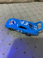 Coches de juguete de Pixar Cars para niños, Colección Mater, piel oscura, color azul y blanco, Rayo McQueen, 1:55