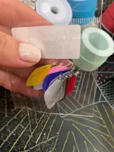 OlingArt-plumas naturales Multicolor, 35MM, 10 unids/lote, Clips de Metal de bronce, DIY, collar, pendientes, colgantes de correas para fabricación de joyería