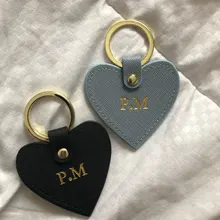 LLavero de piel auténtica saffiano con letras iniciales personalizadas, llavero de forma de corazón para mujer, llavero de corazón para mujer