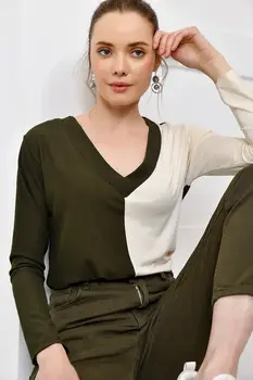 Trend Alacati Style Women Beige-Khaki V-Neck Blocky Knitted Blouse ALC-016-193-REW
Trend Alacati Style Women Beige-Khaki V-Neck Blocky Knitted Blouse ALC-016-193-REW