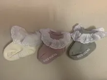3 pares de calcetines de bebé niña y niño, lazo con volante de encaje, material barato para recién nacido, antideslizantes, accesorios de ropa infantil