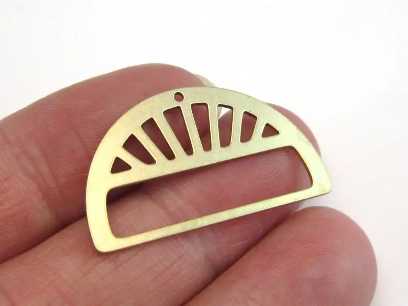 10pcs Brass Sun Charms, Semi Circle earring connector, Earring Findings, Half round brass pendant, Jewelry Making R1657
10pcs Brass Sun Charms, Semi Circle earring connector, Earring Findings, Half round brass pendant, Jewelry Making R1657
