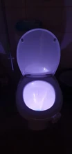 Luz LED nocturna para asiento de inodoro, lámpara de inducción con sensor de movimiento, para WC, 8 colores, luz de fondo Variable utilizada para inodoros