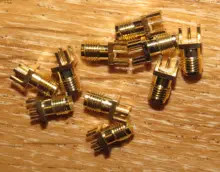 10 Uds 1,6mm SMA clavija soldadura hembra tuerca borde PCB Clip montaje recto oro plateado RF conector soldadura de receptáculo