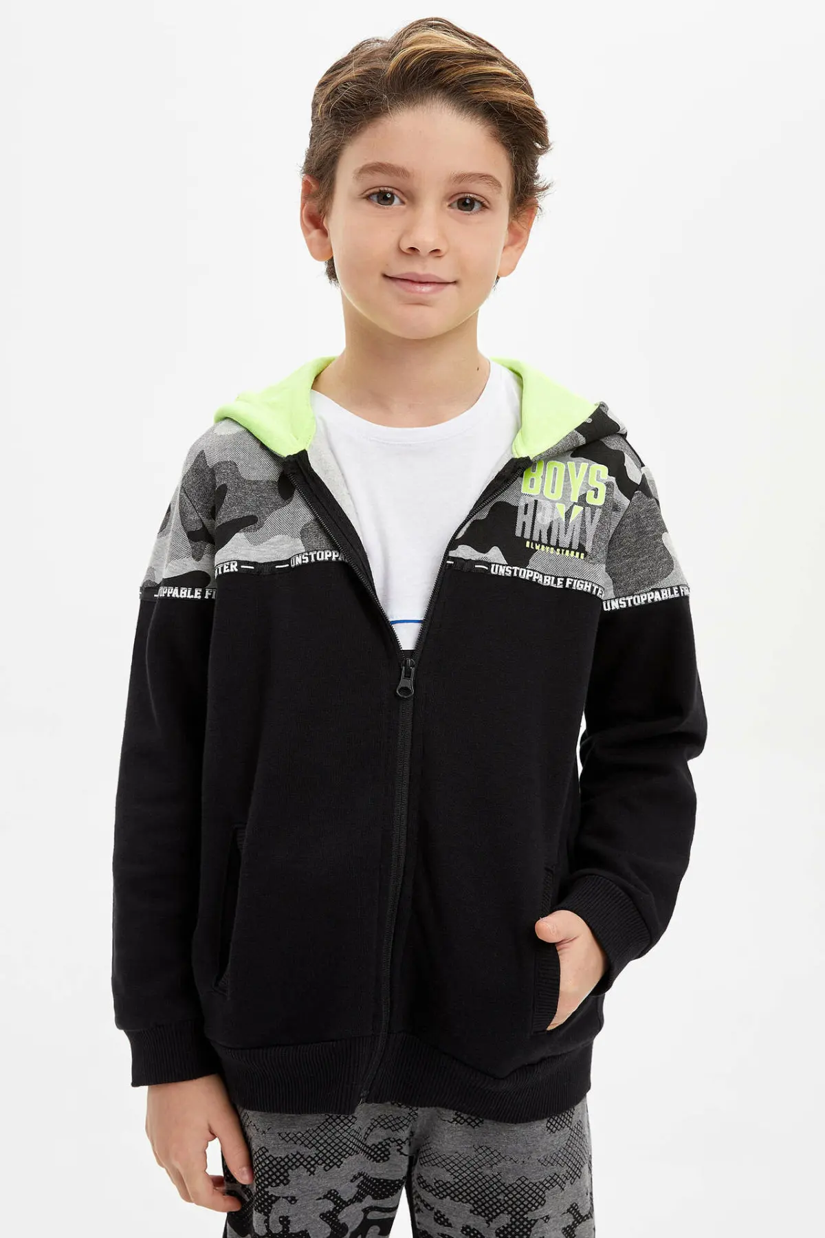 DeFacto Boy Winter Casual Knitted Cardigan Coats Boys Hooded Black Prints Top Coats Boys Casual Knitted Bolero-L8149A619WN
DeFacto Boy Winter Casual Knitted Cardigan Coats Boys Hooded Black Prints Top Coats Boys Casual Knitted Bolero-L8149A619WN