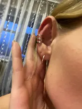 Pendiente de cartílago falso para mujeres y hombres, Clips de oreja sin Piercing, de hojas doradas, joyería, regalos al por mayor