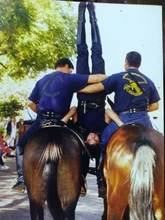 Funda táctica de caza abierta para el puño, compatible con esposas estándar para cinturón de 5,5 cm